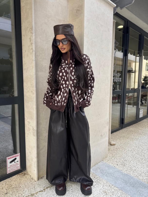 Pantaloni Brevis Dark Chocolate