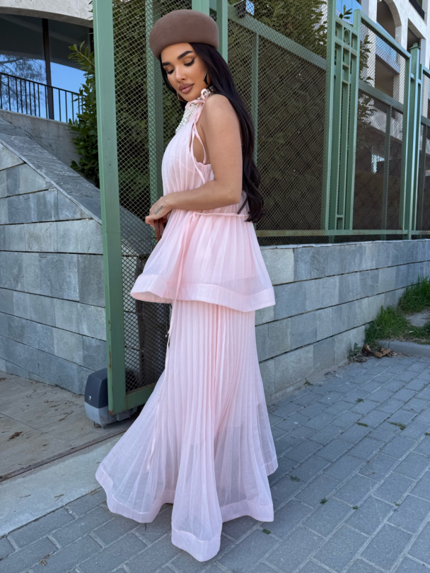 Fusta Predicting Pink