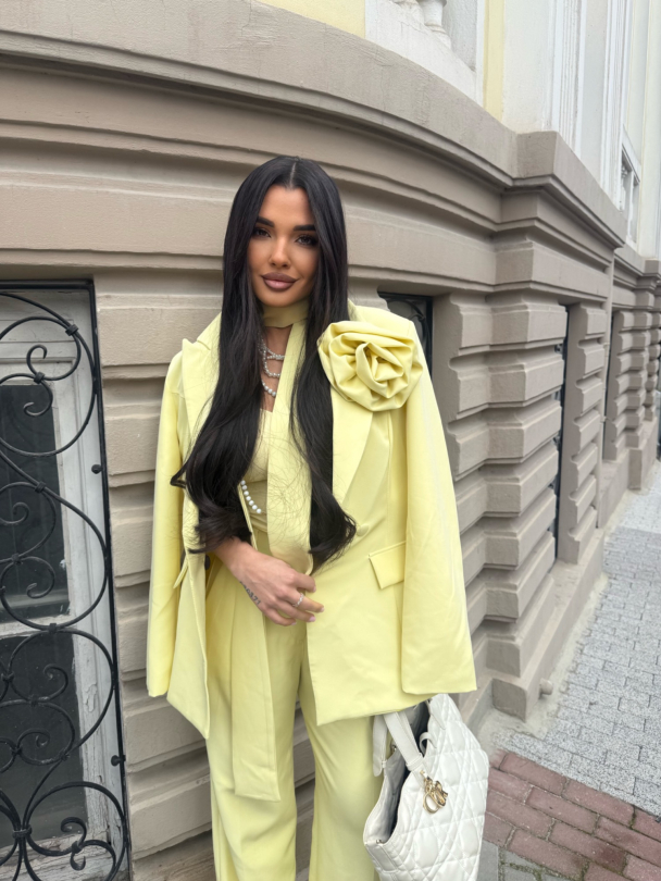 Sacou cu curea și accesoriu Massimo Butter Yellow