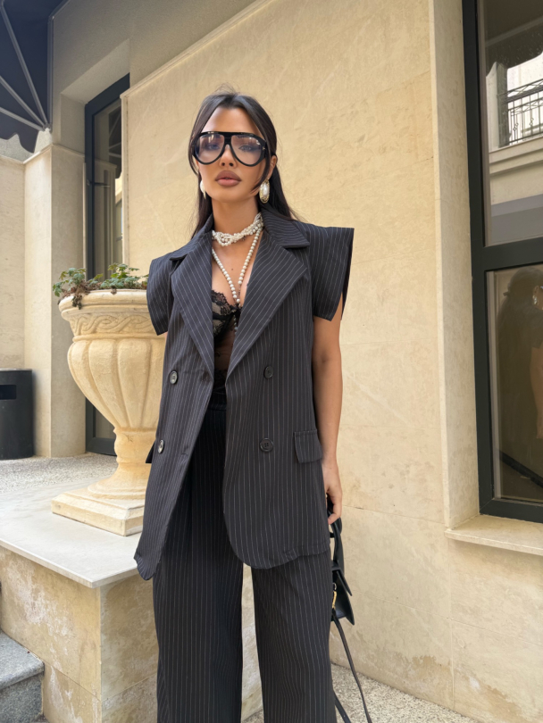 Vesta Venission Black