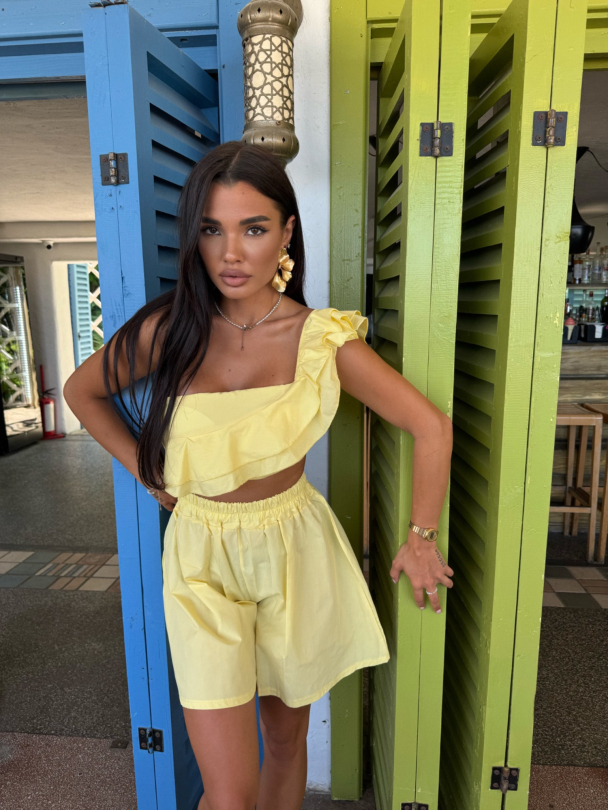 Pantaloni scurți  Breeze Butter Yellow