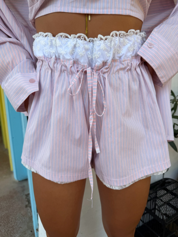 Pantaloni scurți Eden Bay Baby Pink