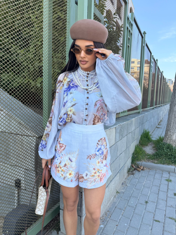 Pantaloni scurti Enolian