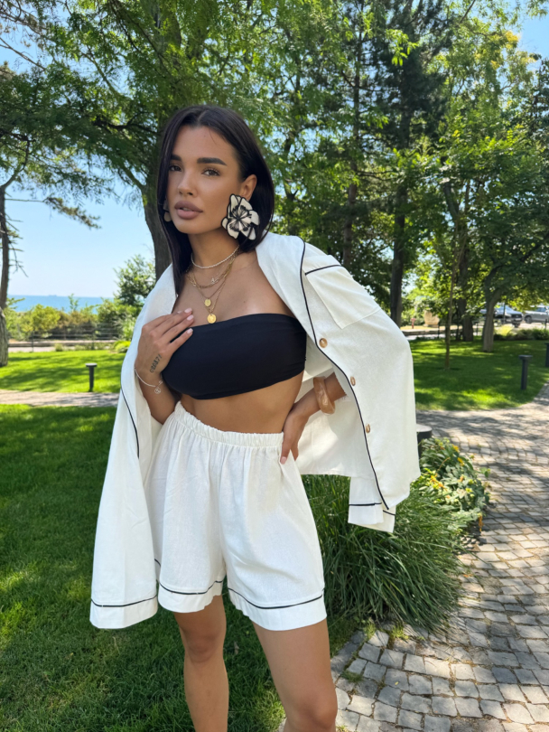 Pantaloni scurți Solviva White 