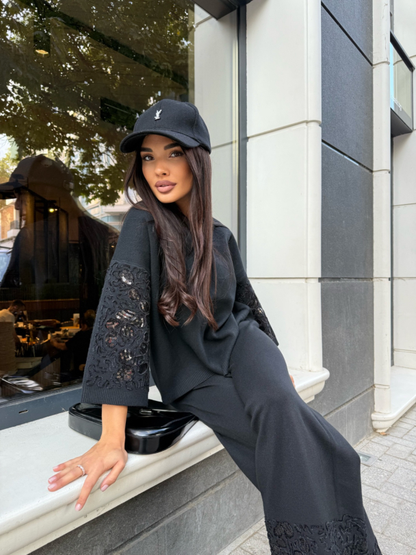 Pulover Divine Black