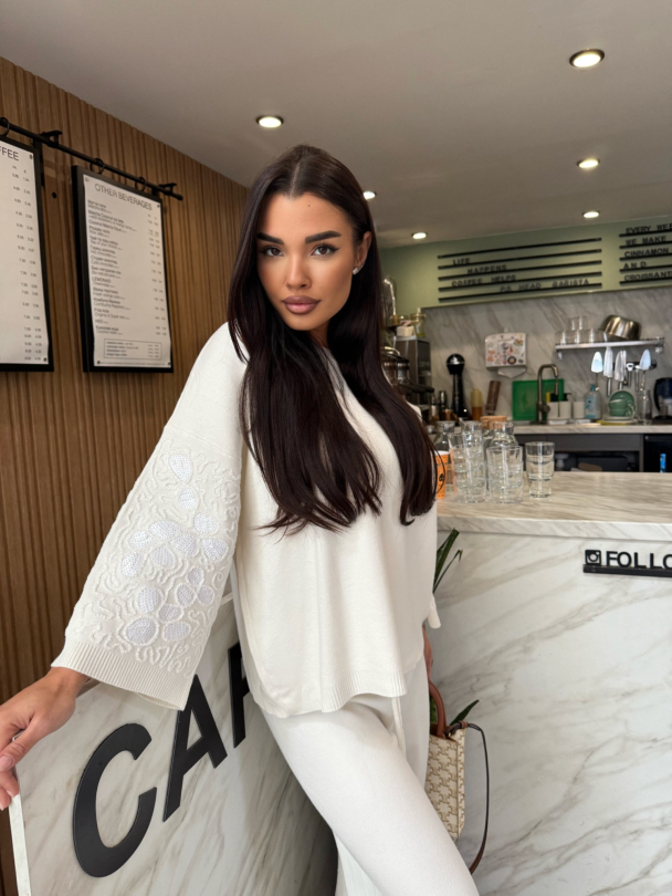 Pulover Divine Milky