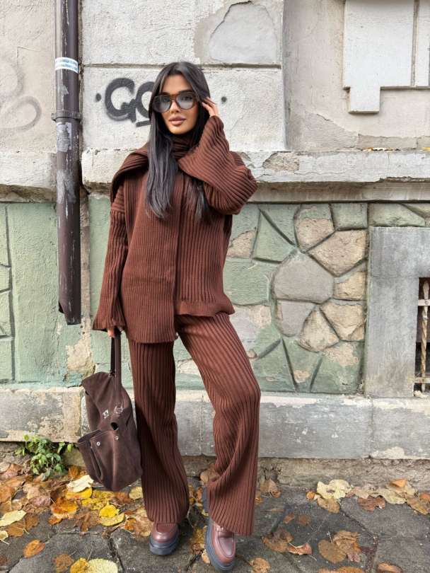 Set pulover și eșarfă Movena Chocolate