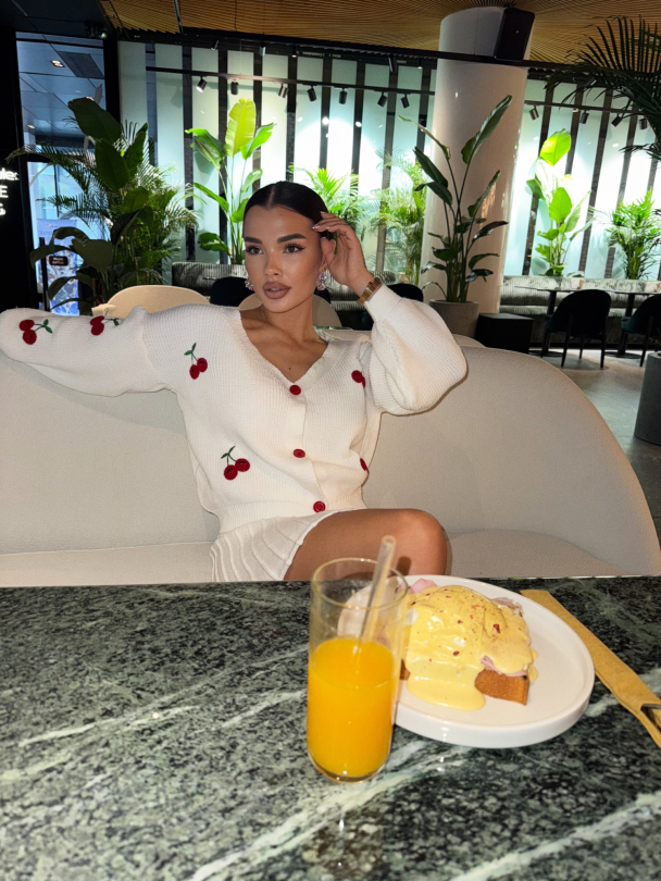 Cardigan Cherrych White