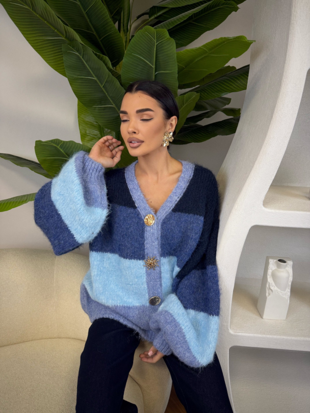 Vesta Layout Shades of Blue